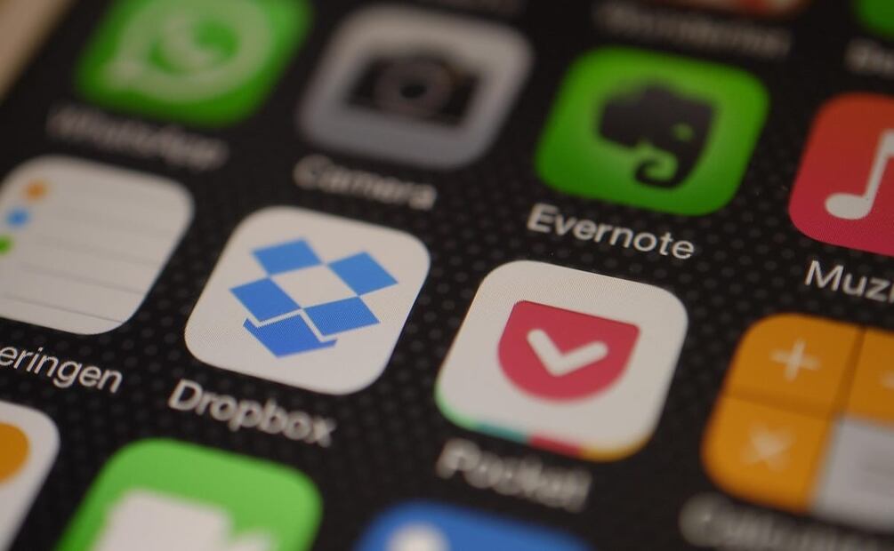 Si la batería de tu celular dura menos es porque usas el brillo muy alto, por la temperatura o por tener ciertas apps. Foto: Pixabay