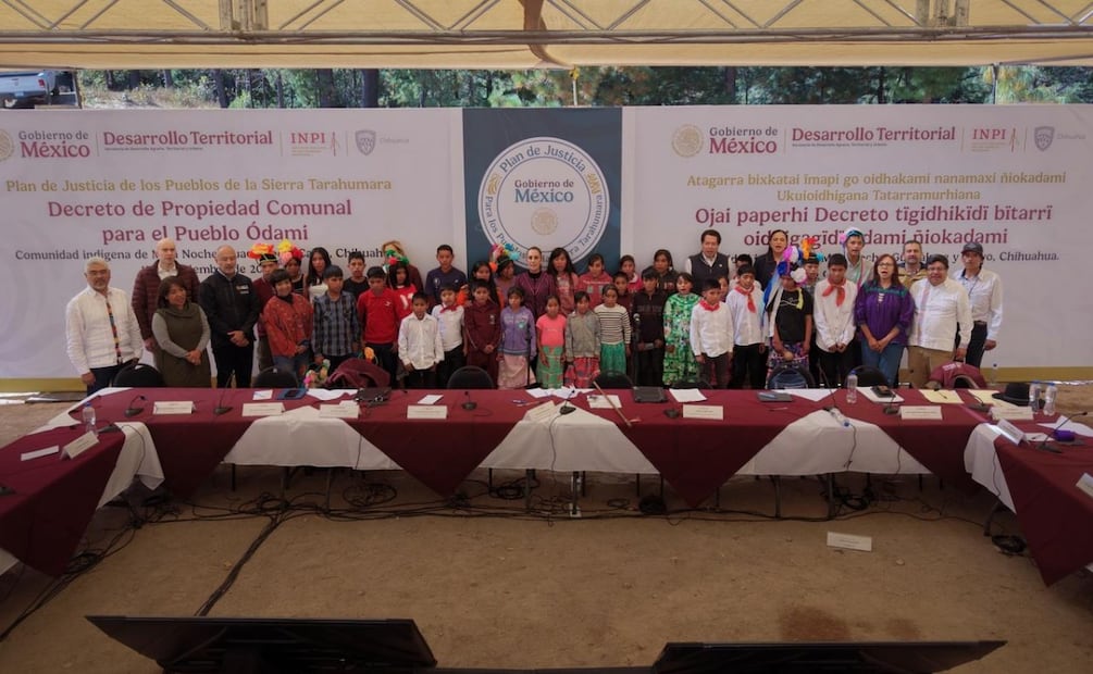 Claudia Sheinbaum durante restitución de tres mil hectáreas de tierra a la comunidad ódami de Malanoche en la Sierra Tarahumara (13/12/2025). Foto: Especial