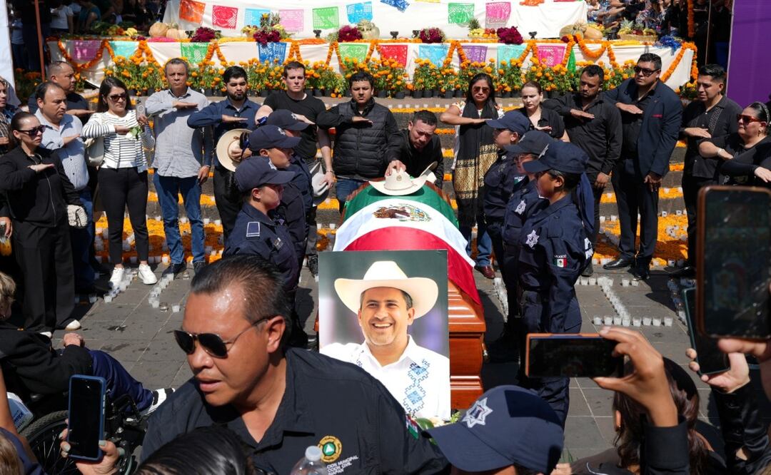 Entre indignación y reclamos despiden a Carlos Manzo, alcalde de Uruapan asesinado durante festival. Foto: AP/Archivo