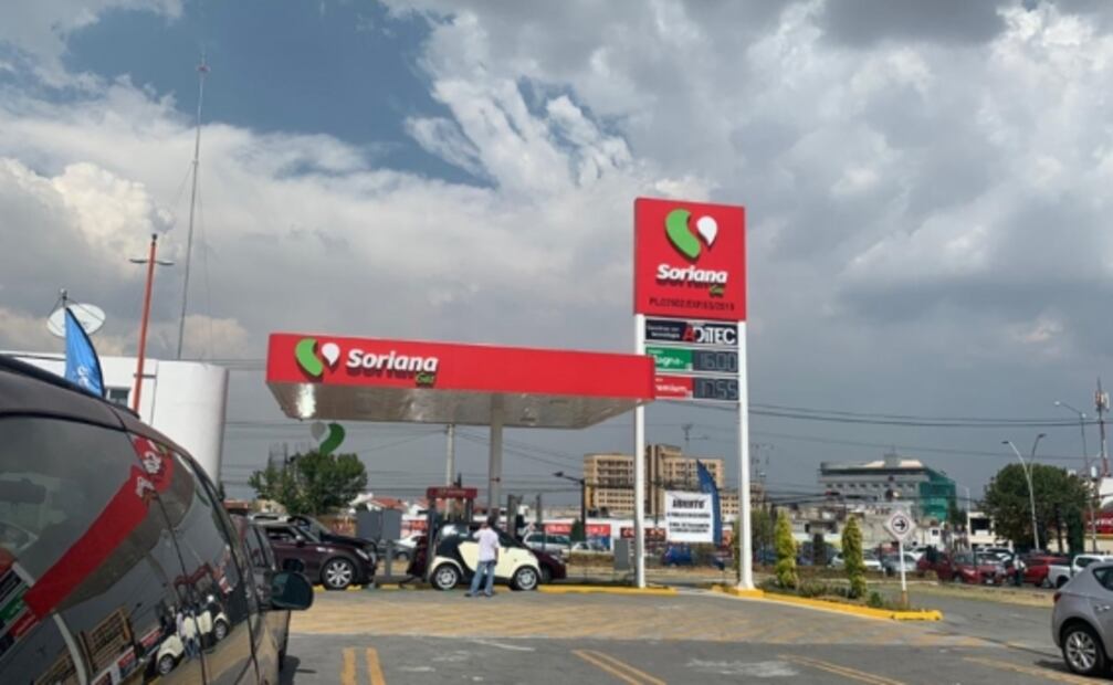 Llaman a no caer en compras de pánico por combustible barato en Toluca