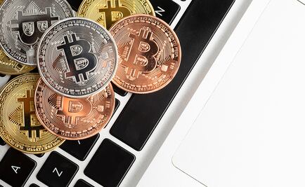 Trump firma orden ejecutiva que crea “reserva estratégica de Bitcóin”; designa a David Sacks como zar de criptoactivos