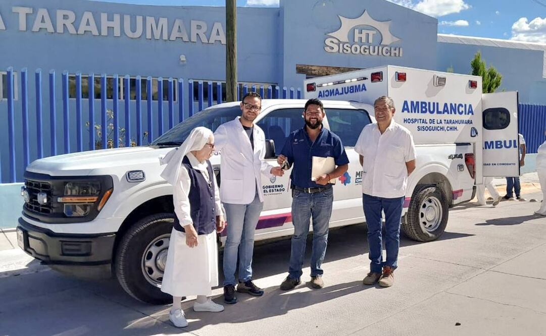 La gobernadora de Chihuahua hizo entrega de la unidad para la atención médica de la población / Foto: Especial