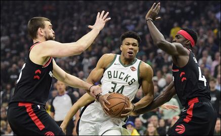 Los Bucks no le dan respiro a los Raptors; se quedan con el juego dos