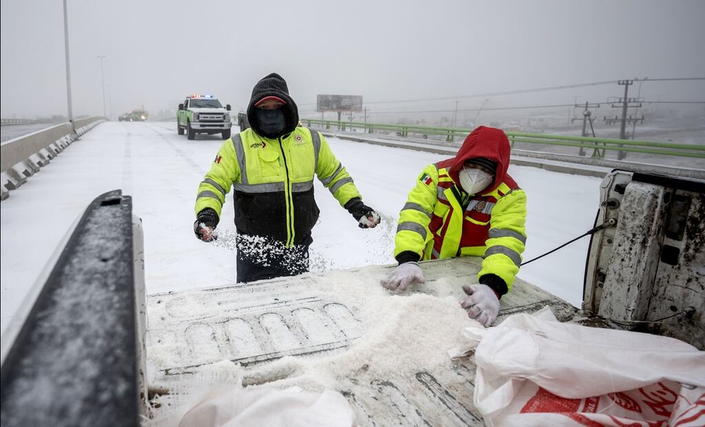 La onda gélida que experimenta Estados Unidos se resiente también este 22 de enero de 2025 en el norte de México, donde se registran temperaturas bajo cero, caída de nieve o aguanieve y lluvia congelante. Foto: EFE