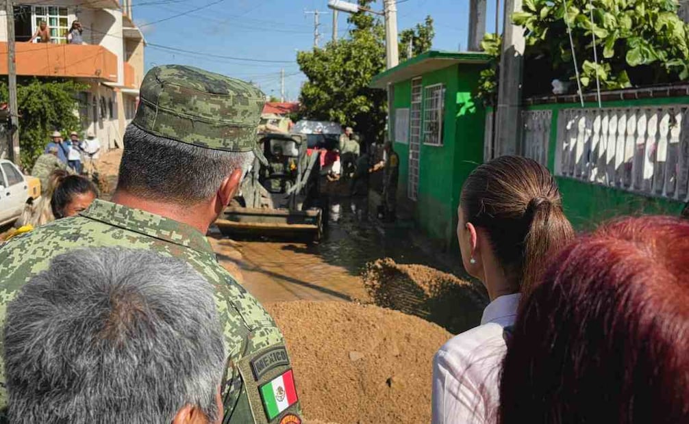 Claudia Sheinbaum informó que se tiene un censo de las zonas dañadas por lo que todas las personas serán atendidas con ayuda económica para limpieza. Foto:  Especial
