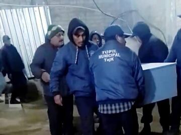 Llegan a Oaxaca restos de uno de los 3 jóvenes ayuujk asesinados en EU