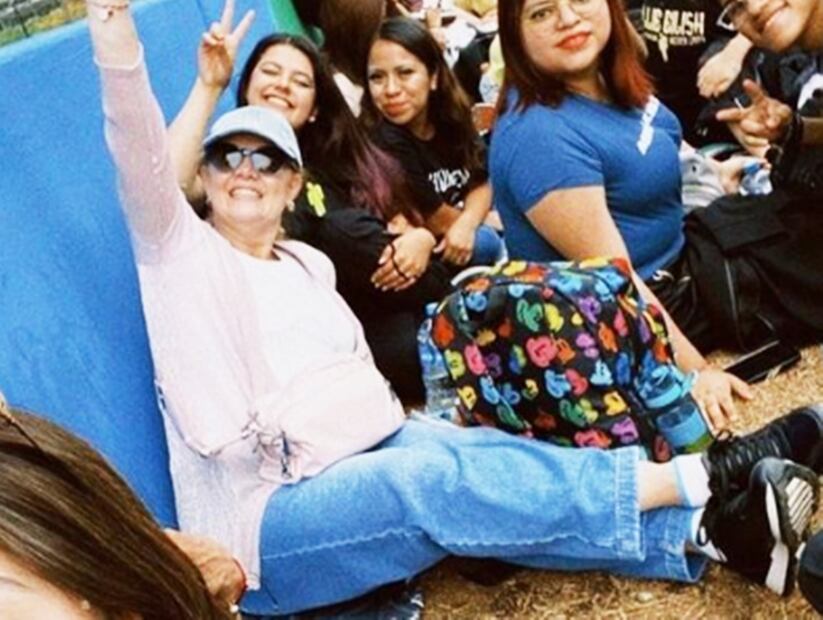 Erika Buenfil acompañó a su hijo, Nicolás, al concierto de Billie Eilish que tuvo que ser cancelado por la granizada que cayó en la CDMX.
Foto: Instagram