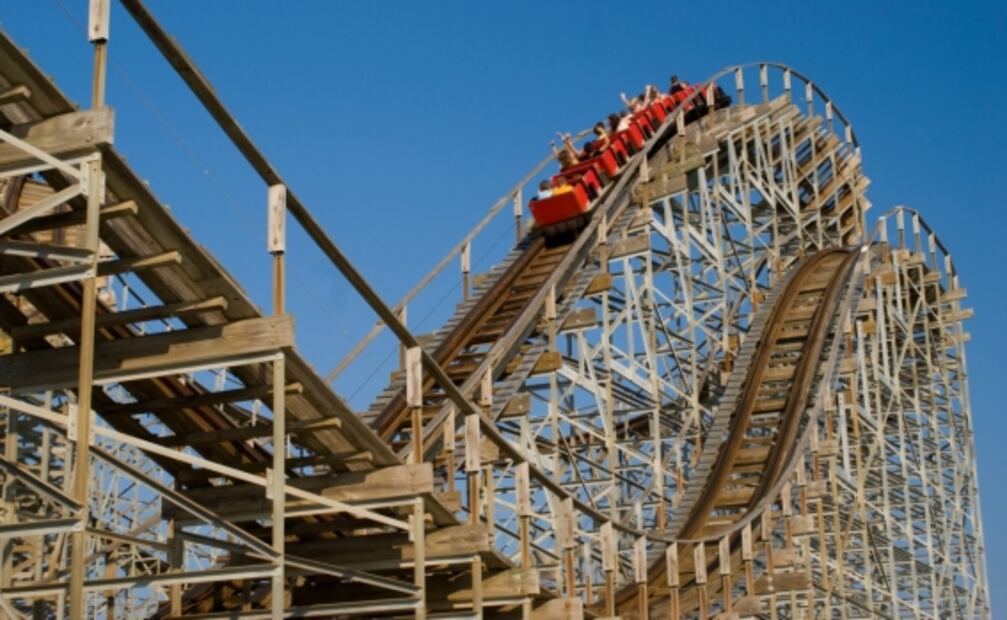 11 datos sobre montañas rusas que los parques no quieren que sepas