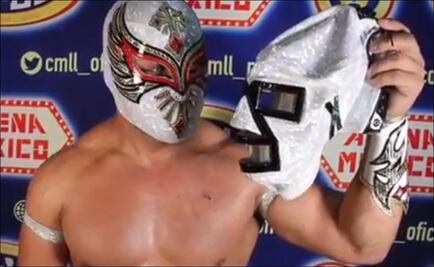 Carístico le rinde homenaje a su padre en la Arena México