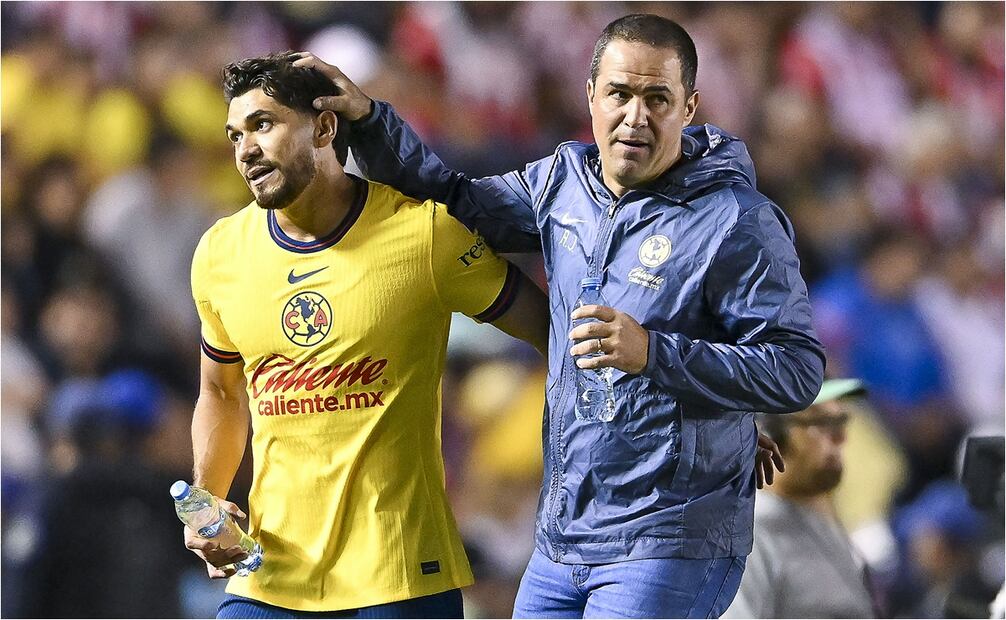 Henry Martín y André Jardine en partido de la Liga MX. FOTO: IMAGO7