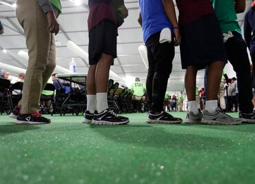 Fiscales de EU salen en defensa de derechos de niños migrantes retenidos