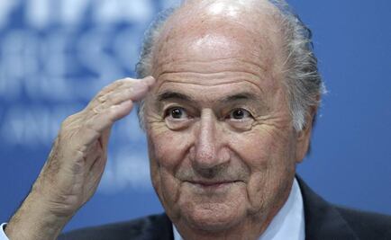Blatter ofrece su ayuda a Infantino