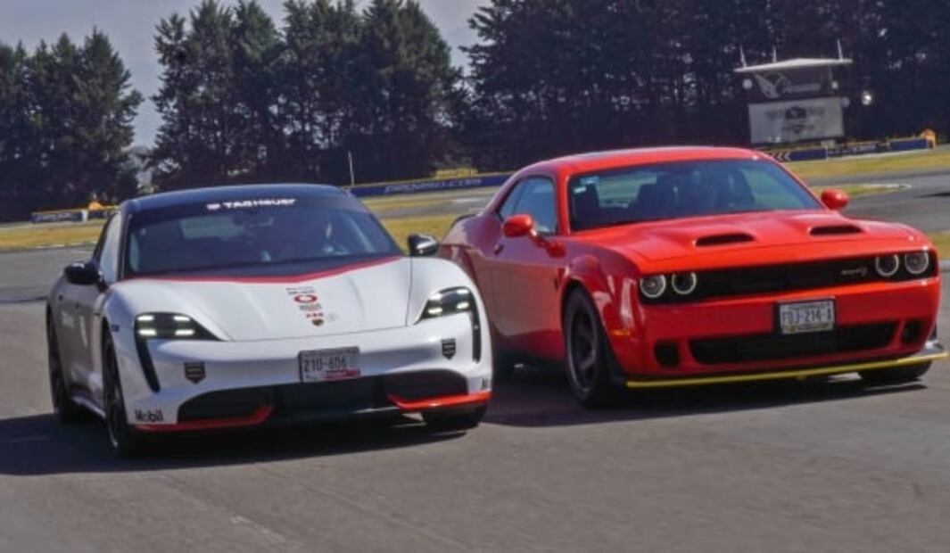 Dodge Challenger Super Stock Vs. Porsche Taycan Turbo S: El poder no lo es todo