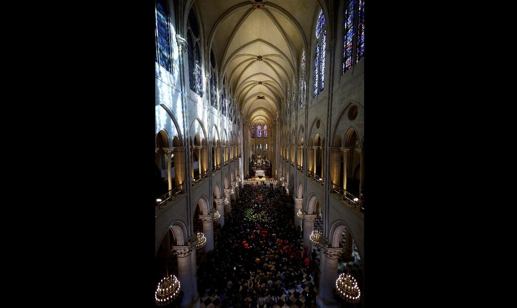 El presidente francés también homenajeará a los mecenas, ya que el proyecto ha costado unos 700 millones de euros (unos 740 millones de dólares al cambio actual) y se ha financiado exclusivamente con donaciones. Foto: EFE