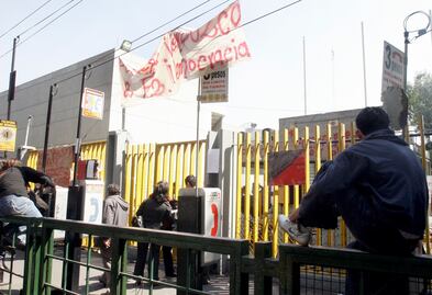 Alumnos de Prepa 2 piden en Rectoría cumplimiento de pliego petitorio