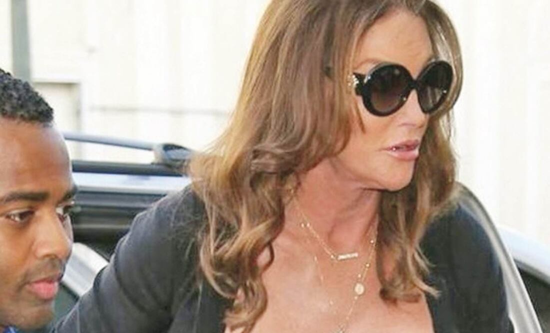 Caitlyn fue fotografiada saliendo de su auto antes del encuentro con su ex (TOMADA DE MIRROR.CO.UK)