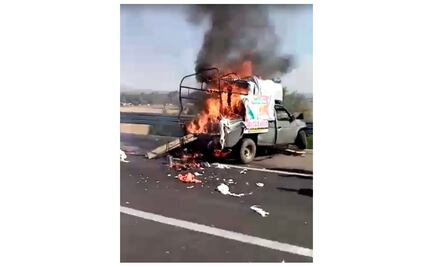 Tráiler arrolla camioneta que transportaba peregrinos en la México-Pachuca
