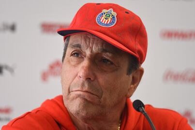 Tomás Boy deja de ser el técnico de Chivas