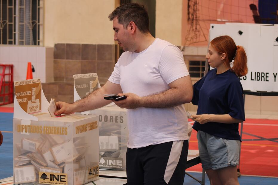 La gente acudió a votar desde temprano en Coahuila. (Foto: especial)