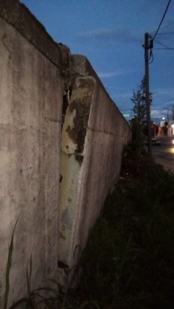 Cierran carril en Paso Exprés de Cuernavaca por grieta en muro