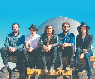 Convierten el Palacio en un Enjambre