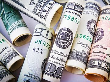 Dólar al menudeo repunta tras mensaje de AMLO