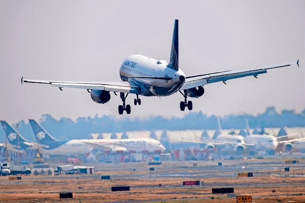 La SICT indicó que esto se debe a que el Servicios a la Navegación en el Espacio Aéreo Mexicano (SENEAM) utiliza herramientas y sistemas propios que están blindados de interferencias externas.