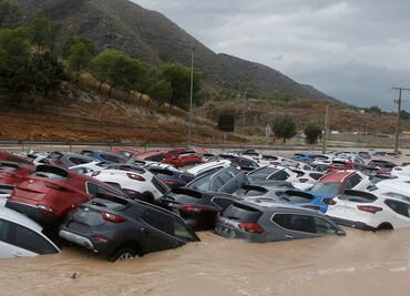 Videos muestran inundaciones y autos arrastrados por fuertes lluvias en España