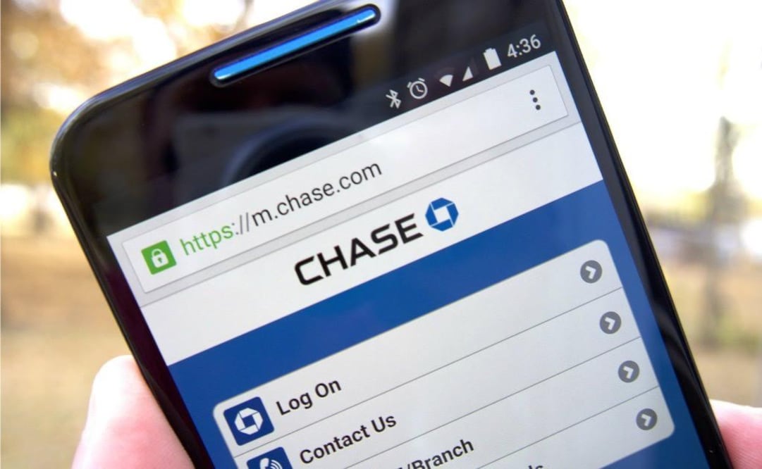 Chase firmó un acuerdo con el Merchant Customer Exchange, un grupo de grandes minoristas que incluyen a Wal-Mart Stores Inc, la mayor compañía del rubro, y Best Buy Co Inc