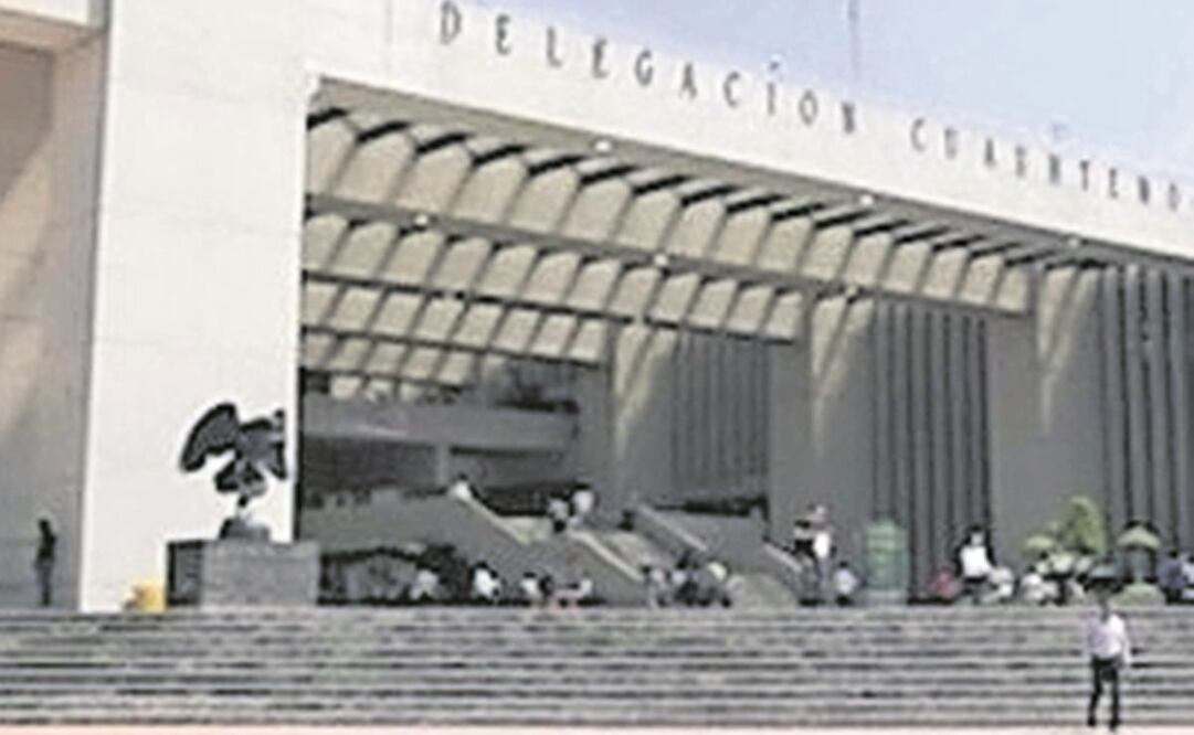 Los elementos fueron retenidos en la oficina de la alcaldesa.