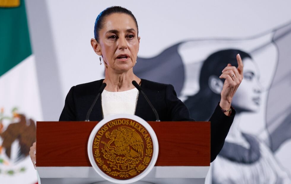 La presidenta de México, Claudia Sheinbaum Pardo, aseguró que “no va a haber sumisión”, después de que Estados Unidos impuso aranceles de 25% a nuestro país, e indicó que “de seguir las circunstancias” se buscará a Canadá y otros países. Foto: Diego Simón / EL UNIVERSAL
