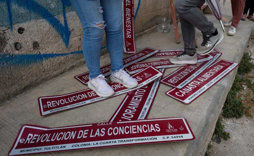 "No nos gusta porque ponen nombres feos", aseguran vecinos de colonia "Cuarta Transformación" en Tultitlán, Estado de México (08/01/2025). Foto: Luis Camacho / EL UNIVERSAL