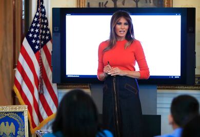 El polémico look de Melania Trump que arrasó Instagram