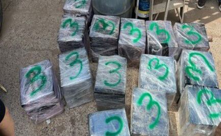 Aseguran más de media tonelada de metanfetamina tras cateo en Sinaloa 