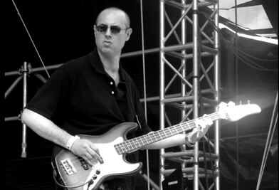 Muere Fernando Díaz Corona, bajista original de Los Amantes de Lola