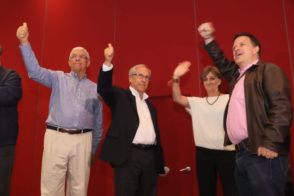 Mensaje del candidato a la gubernatura de Puebla, Enrique Cárdenas (FOTO: OMAR CONTRERAS. EL UNIVERSAL)
