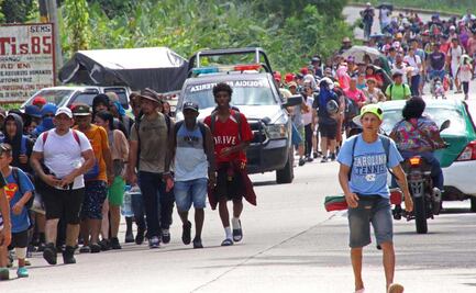 Venezolanos en Chiapas piden ayuda para volver a su país; protestan frente a sede del INM en Tuxtla Gutiérrez