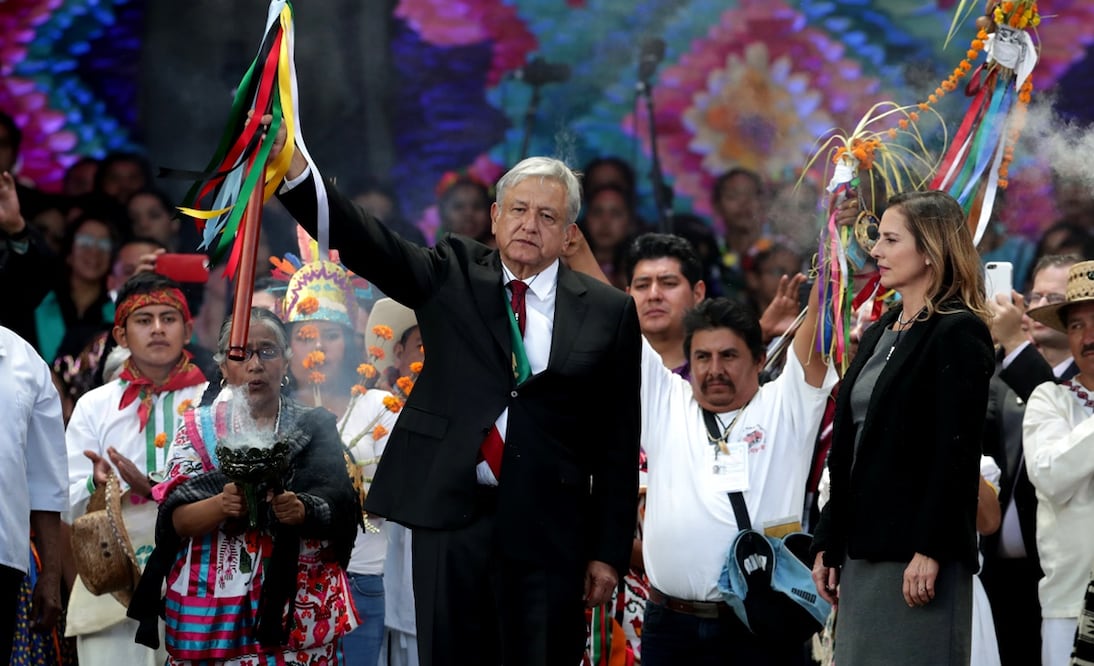 El bastón de mando de acuerdo con líderes de comunidades indígenas es un símbolo de respeto, confianza, servicio, gratitud, representa lo sagrado dependiendo de la cosmovisión que tenga la comunidad. Foto: archivo/EL UNIVERSAL