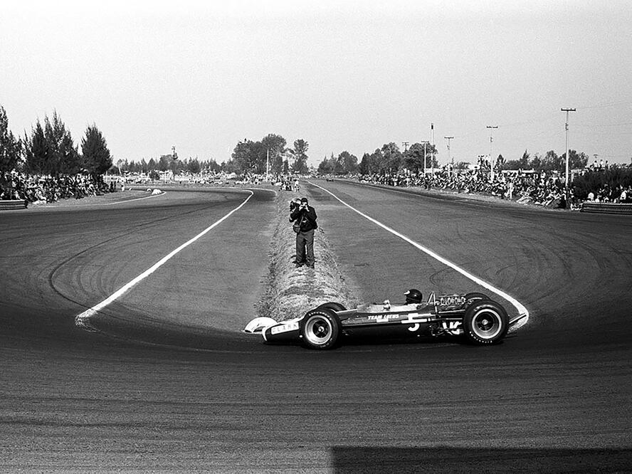 Antes de ser la pista más importante de México esa parte de la ciudad era un basurero 