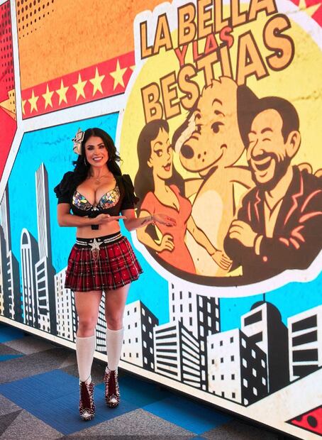 La influencer Fabiola Martínez en el estreno del podcast 'La bellas y las bestias'. Foto: Instagram