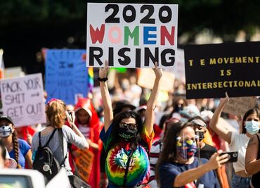 Miles de mujeres se manifiestan contra Trump y su nominada al Supremo en EU
