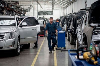 Industria automotriz, en picada: lleva 28 meses de mala racha