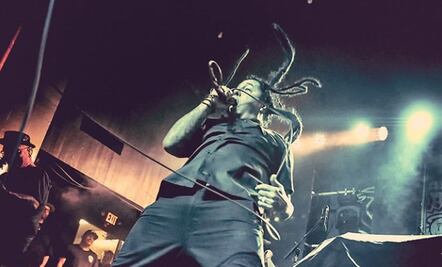 "Hell and Heaven" vibra con la presentación de P.O.D.