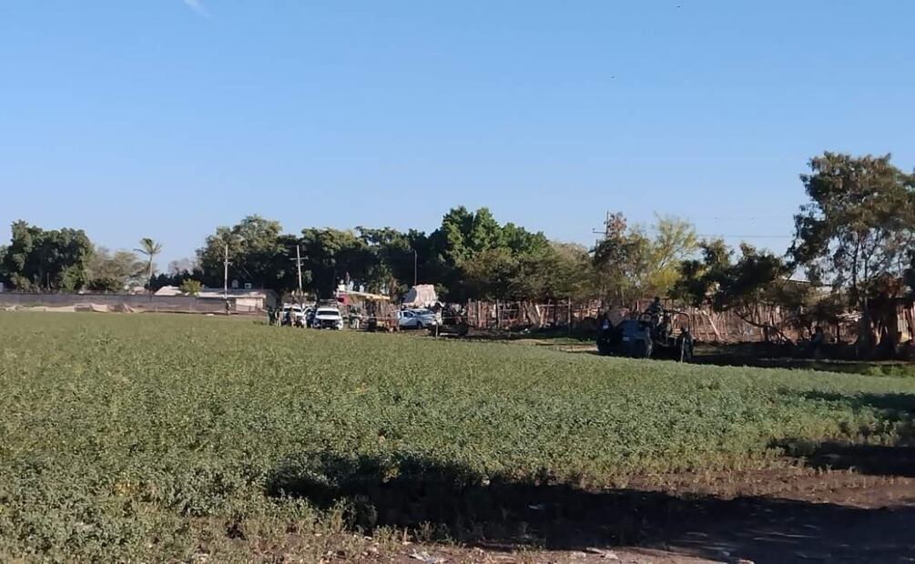 El grupo armado abandonó una camioneta donde se encontraron chalecos tácticos y armas (05/03/2025). Foto: Cortesía