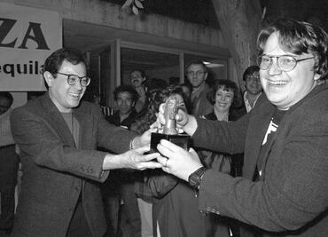 Cronos, la cinta que mostró el talento y creatividad de Guillermo del Toro