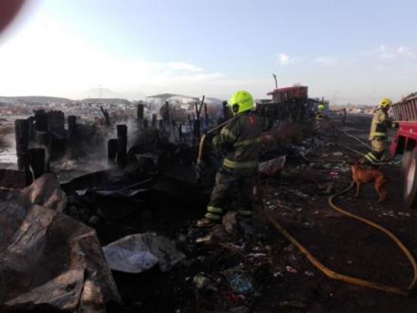 Mueren dos personas tras incendio en Bordo de Xochiaca
