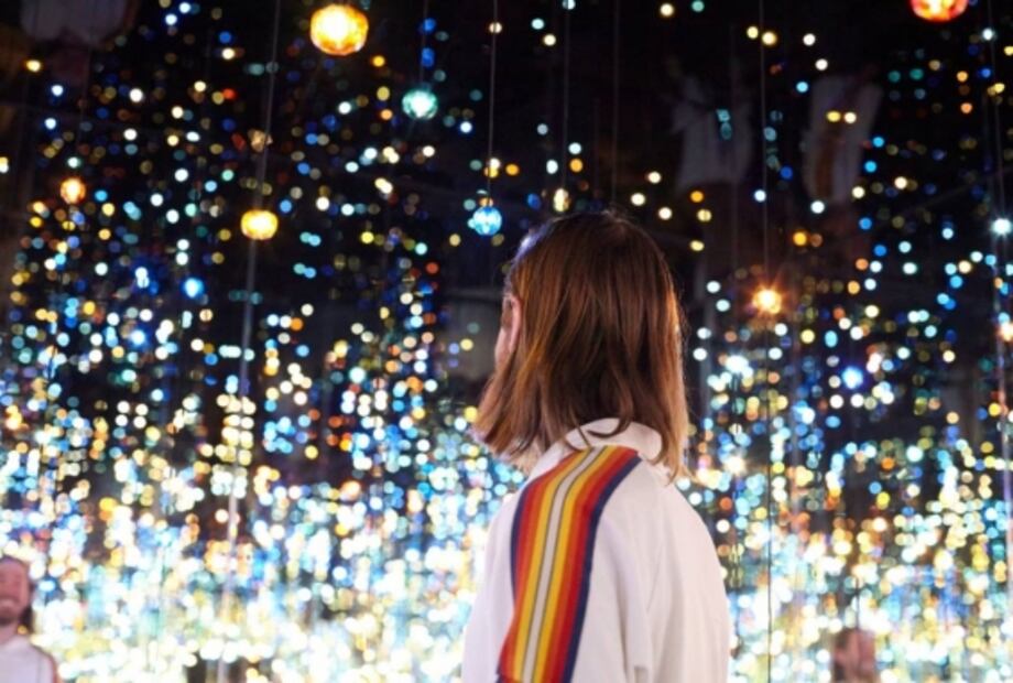 Infinity Mirrored Room: vuelve Kusama con una experiencia inmsersiva virtual 