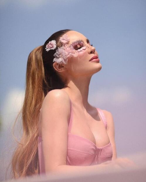 Belinda nos muestra cuál es el peinado más cute para San Valentín