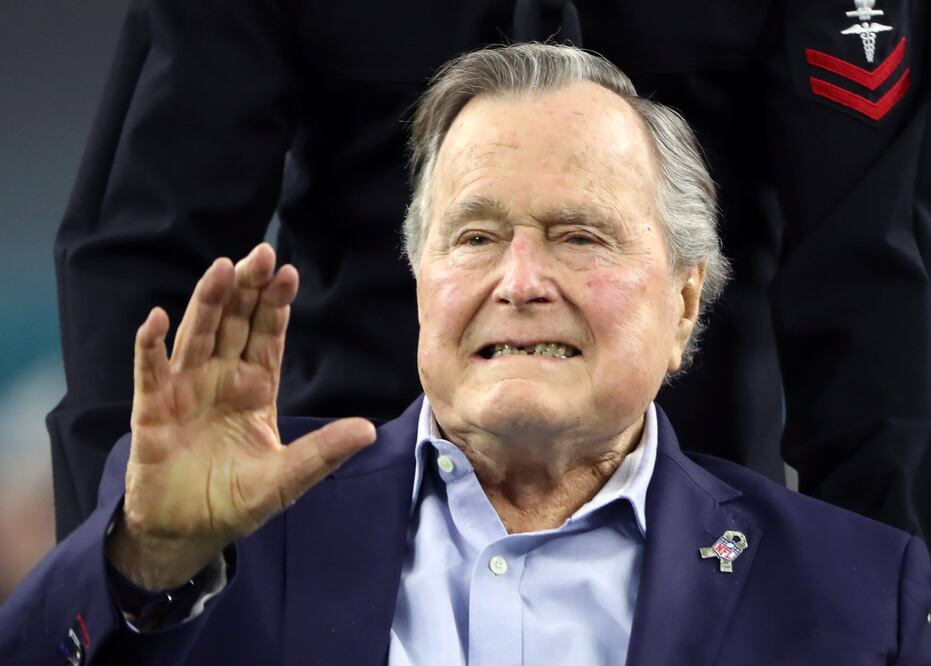 El ex presidente George H.W. Bush estuvo presente en el Super Bowl 51 entre los Falcons de Atlanta y los Patriots de Nueva Inglaterra el 5 de febrero de 2017, en Houston.(Foto: Reuters)