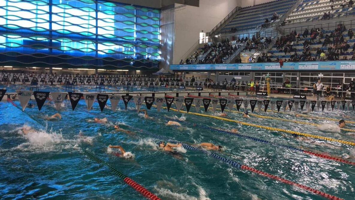 El agua estudiada no era la misma que dañó a nadadores, acusan. Foto: ESPECIAL